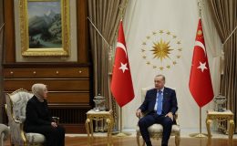 Cumhurbaşkanımız Erdoğan, Sinan Ateş’in eşi Ayşe Ateş’i kabul etti
