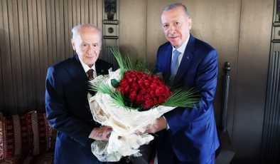 Cumhurbaşkanımız Erdoğan, MHP Genel Başkanı Adanalı Hemşerimiz Bahçeli ile görüştü