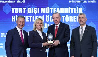 Cumhurbaşkanımız ERDOĞAN “Türkiye’yi bölgesel ve küresel bir ağırlık merkezi hâline getirmek için her imkânı değerlendiriyoruz” dedi.