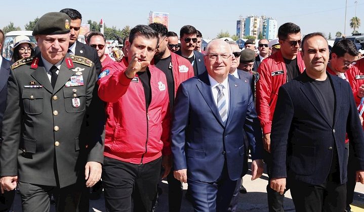 Millî Savunma Bakanımız Yaşar Güler ve TSK Komuta Kademesi, Adana’da TEKNOFEST’i Ziyaret Etti