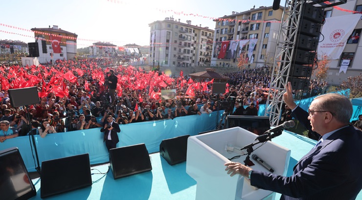 Cumhurbaşkanımız ERDOĞAN “Deprem bölgesinde evine girmeyen hiçbir hak sahibimiz kalmayacak”